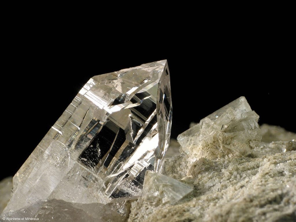 Suishō Reiki Ryōhō : Méthode de Thérapie Bioénergétique avec les Cristaux de Quartz ⋅ avec Franck Cohendet - Services, Accompagnements, Programmes et Formations ; Thérapie, Géobiologie, Coaching, Transmission des Savoirs - https://potentielillimite.net (Achat de Services) & https://suishoreikido.org (Dōjō) - Photo : © Alpinisme & Minéraux