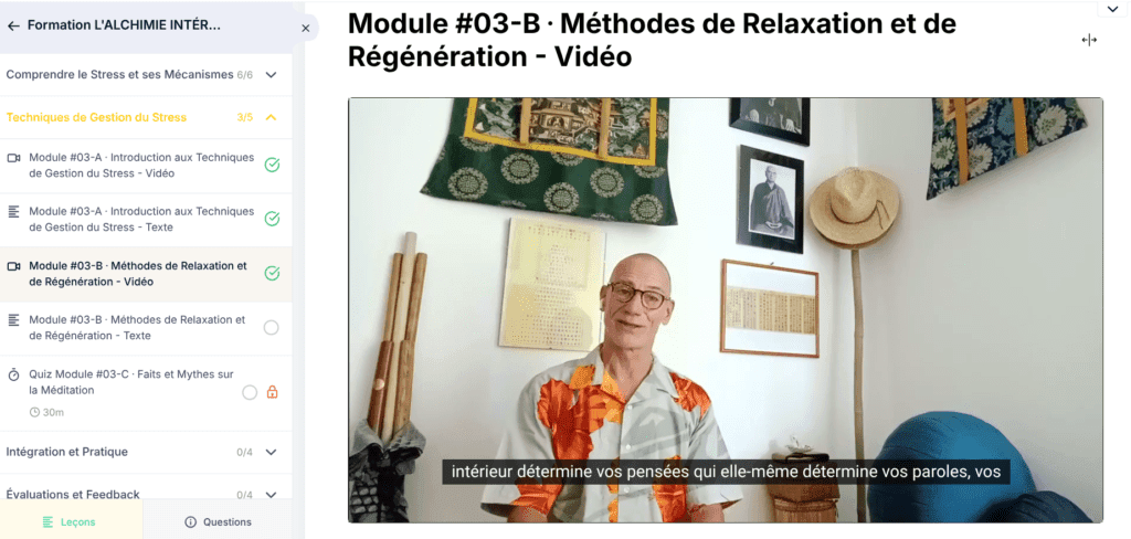  L'ALCHIMIE INTÉRIEURE ; Libérez la Puissance Cachée dans votre Anxiété - Formation courte de L'ACADÉMIE Potentiel Illimité - Franck Cohendet - potentielillimite.net - Mockup d’ordinateur/tablette avec un aperçu des modules.